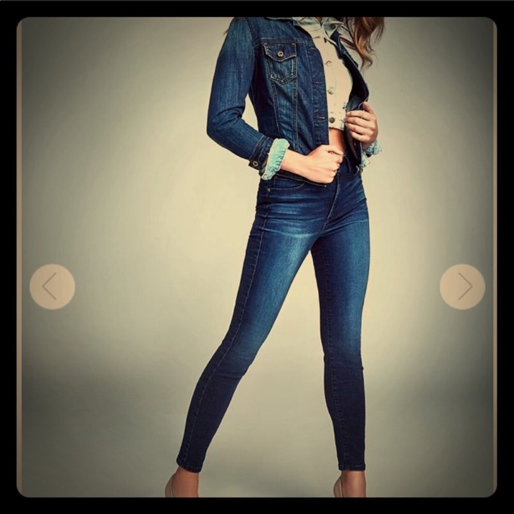 SOFT LUXE SEXY CURVE SKINNY JEANS